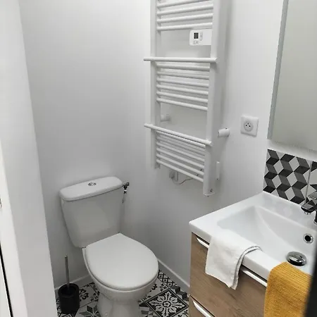 Frühstückspension - Au Fond De La Cour 3*